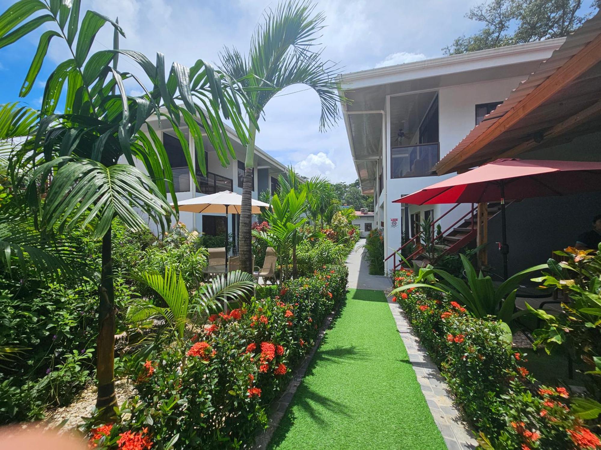 Ballena Rey Hotel أوفيتا المظهر الخارجي الصورة