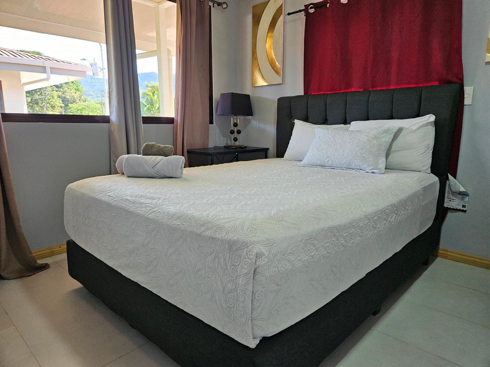 Ballena Rey Hotel أوفيتا المظهر الخارجي الصورة